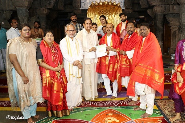 DONATION-OF-RS.-4.03-CRORE-TO-BIRRD-TRUST