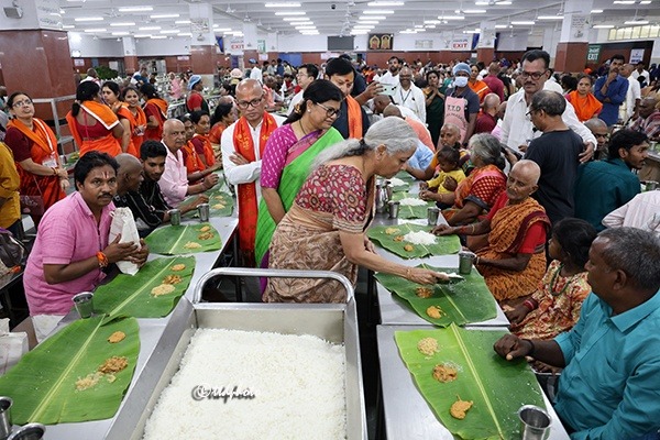 UNION-FINANCE-MINISTER-IN-ANNAPRASADAM-COMPLEX