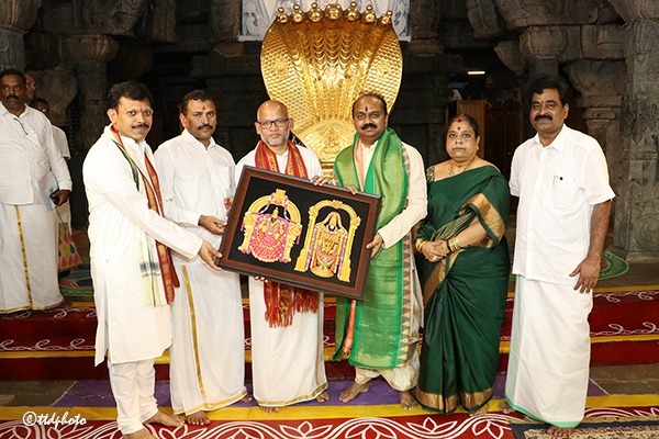VEDA-ASSEERAVACHANAM-FORMER-EO-TTD-1