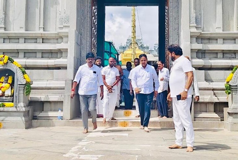 TTD-CHAIRMAN-INSPECTS-AMARAVATI-TEMPLE