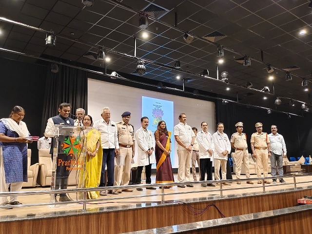 4ba247d1-8461-46f8-bd2c-535a575c9352