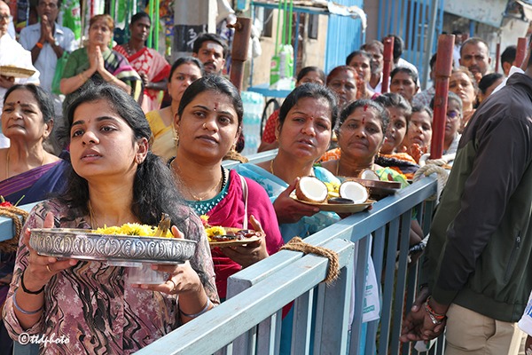 DEVOTEES1