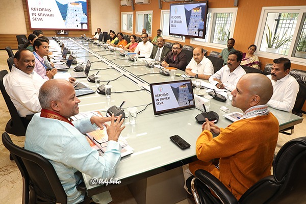 EO-TTD-REVIEW-ON-SRIVARI-SEVA-ACTIVITIES