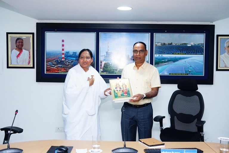 b0c52cdd-1e62-4567-8c92-b90fe84a66f0