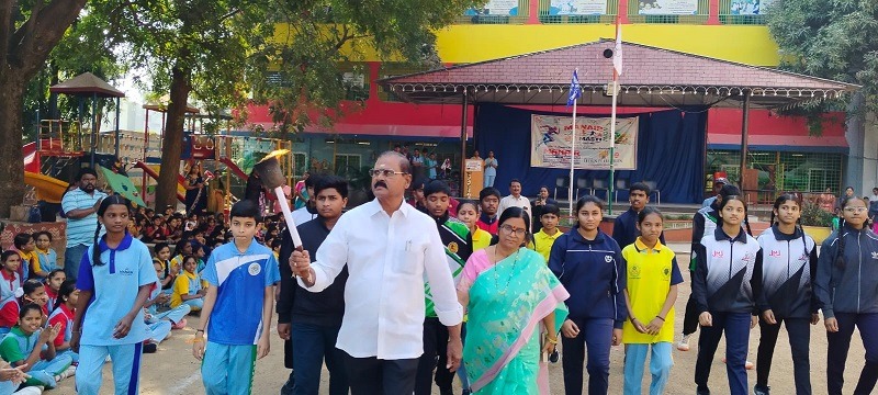 56b13547-2d87-4db7-b95b-a8a96a0c551b