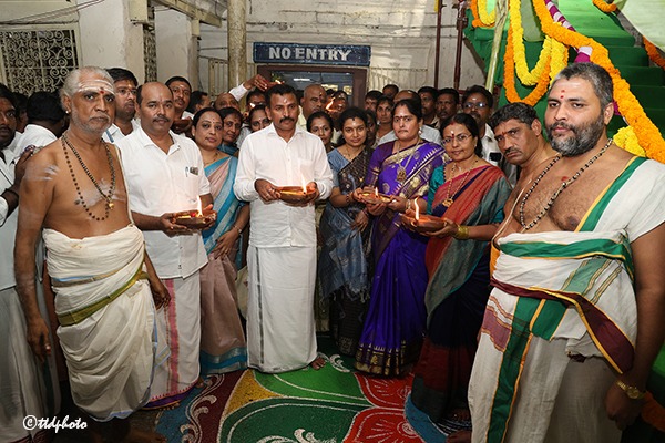 KARTHIKA-DEPOOTSAVAM-01