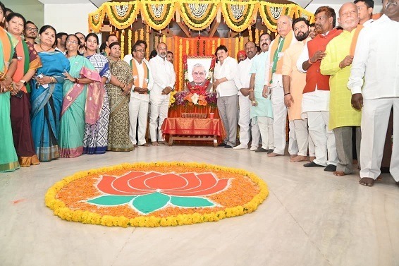 f98470c5-35ff-4a73-a90a-3cb54cbe655a