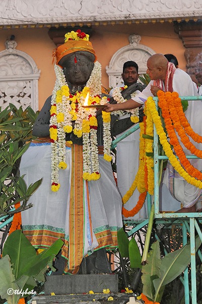 SRI-PURANDARA-DASA-ARADHANA-MAHOTSAVAM-PUSHPANJALI-TO-ALIPIRI-2