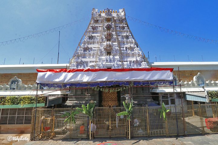 TEMPLE-DOORS-CLOSING8-1-720x480