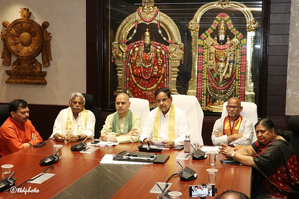 TTD-CHAIRMAN-ADDRESSING-MEDIA3