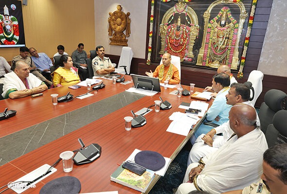 TTD-EO-REVIEW-ON-RADHASAPTHAMI-ARRANGEMENTS3