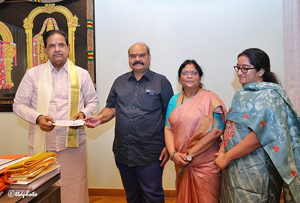 DONATION-OF-RS-ONE-CRORE-TO-TTD (1)