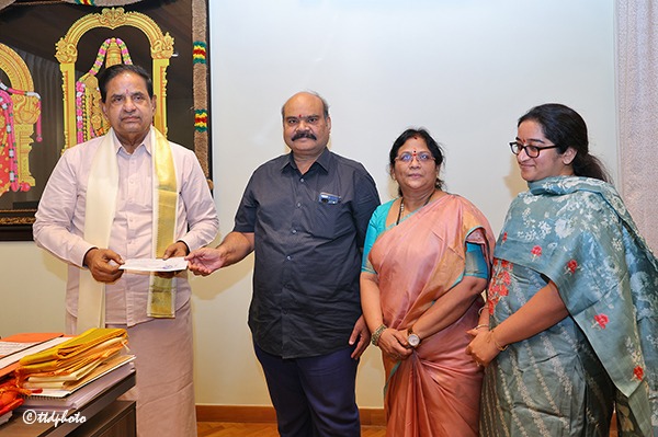 DONATION-OF-RS-ONE-CRORE-TO-TTD (1)