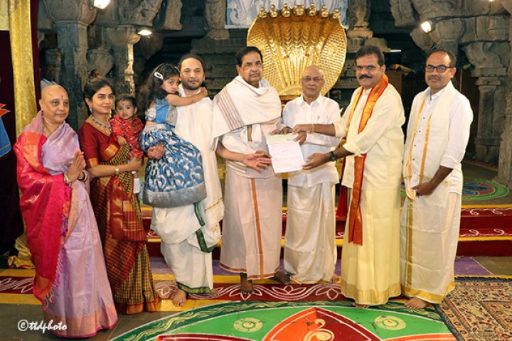 DONATION-OF-THIRTY-LAKHS-720x480