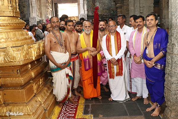 HH-SRI-SHREESHA-TEERTHA-SWAMIJI-OF-SRI-VYASARAJA-MUTT-2