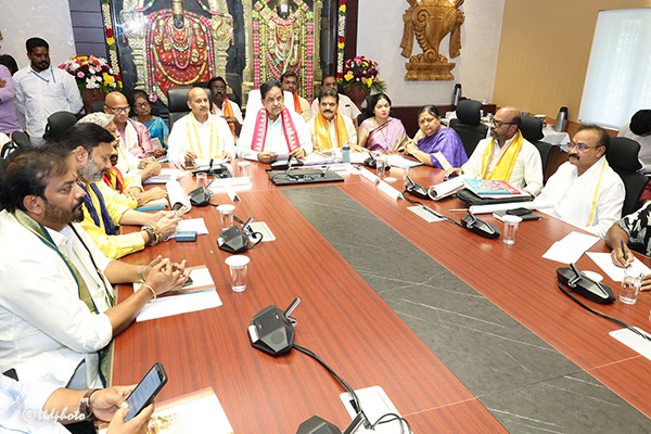 TTD-CHAIRMAN-ADDRESSING-MEDIA1