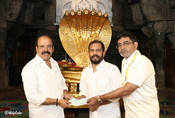 DONATION-OF-RS.-1.01-CRORE-TO-TTD-BY-DEVI-FISHERIES-LTD-VIZAG