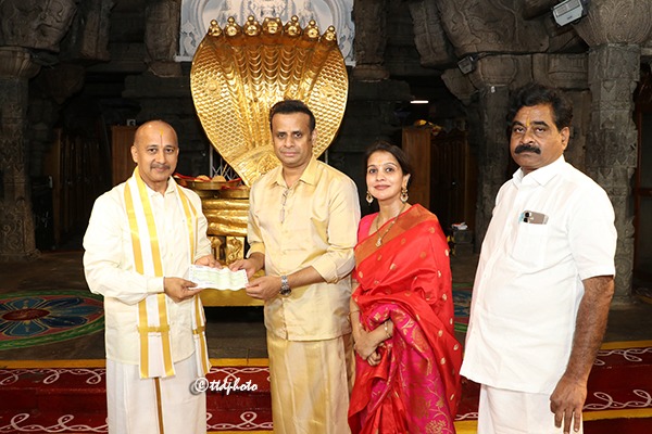 DONATION-OF-RS.-10-LAKHS-TO-TTD