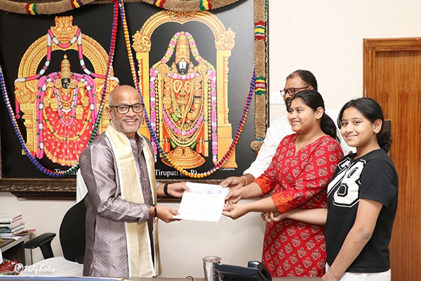 DONATION-OF-RS.-11-LAKHS