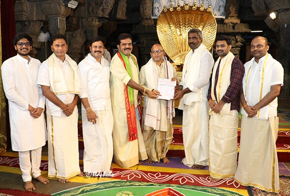 DONATION-OF-RS.10-LAKHS-TO-TTD