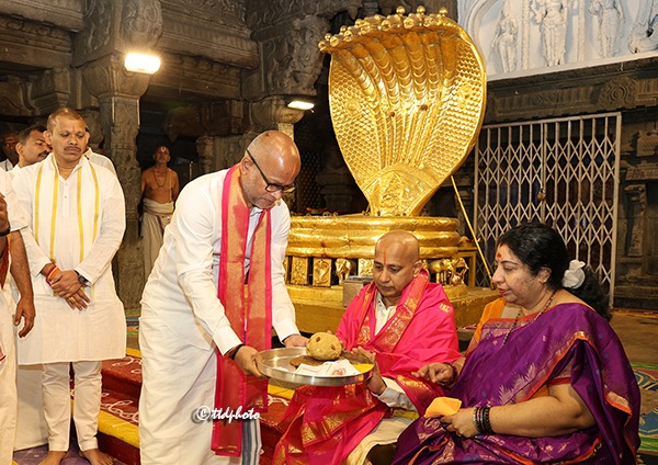 NEW-EO-CHARGE-TAKING-15