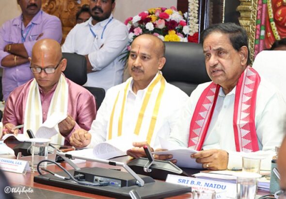 TTD-CHAIRMAN-ADDRESSING-MEDIA4-720x480