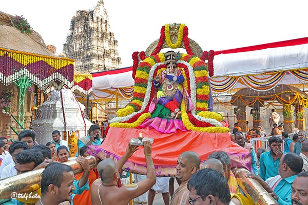 VENUGANA-ALANKARAM-02