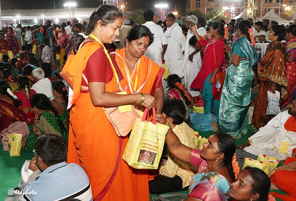 DISTIBUTION-OF-BAGS8