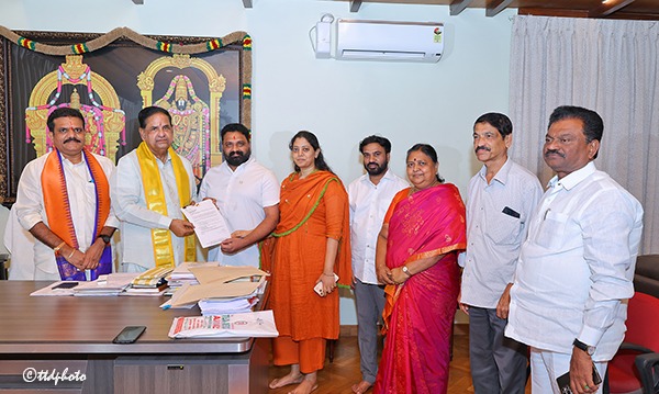 DONATION-OF-RS-2.5CRORE-TO-TTD