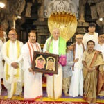 AP-GOVERNOR-OFFERS-PRAYERS-IN-TIRUMALA3