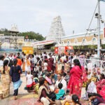 DEVOTEES-IN-TIRUMALA2