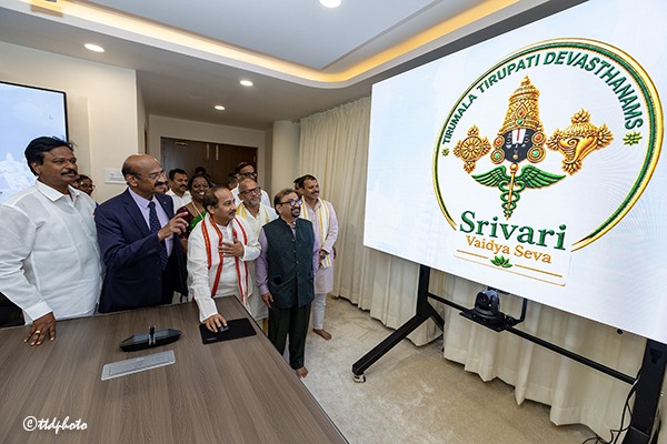 LAUNCHING-OF-SRIVARI-VAIDYA-SEVA-BY-EO-TTD