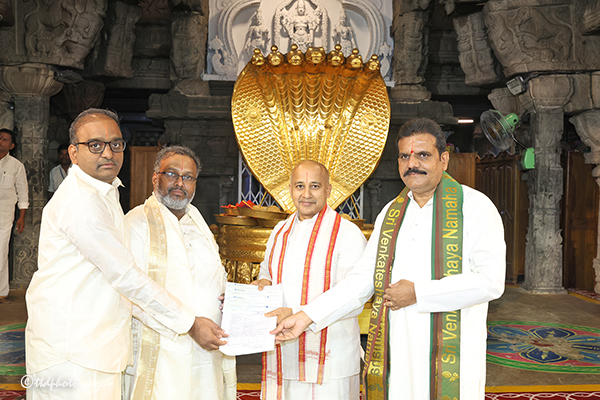 DONATION-OF-RS.-30-LAKHS-TO-TTD