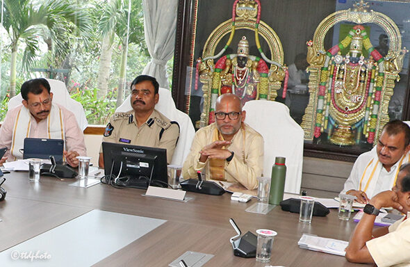 ADDL-EO-REVIEW-ON-SRIVARI-BRAHMOTSAVAM-ARRANGEMENTS-IN-TIRUMALA
