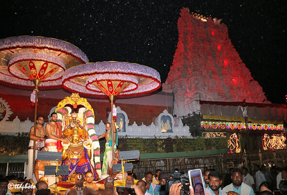 SRAVANA-POURNAMI-GARUDA-SEVA-IN-TIRUMALA8