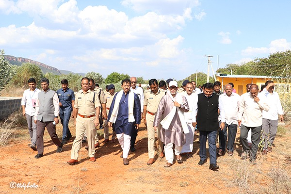 ADDL-EO-INSPECTION-OF-PARKING-AREAS-IN-TIRUPATI4