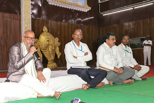 ADDL-EO-MEETING-WITH-HOTLIERS-IN-TIRUMALA