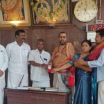 DONATION-OF-ORNAMENT-TO-SRI-PAT