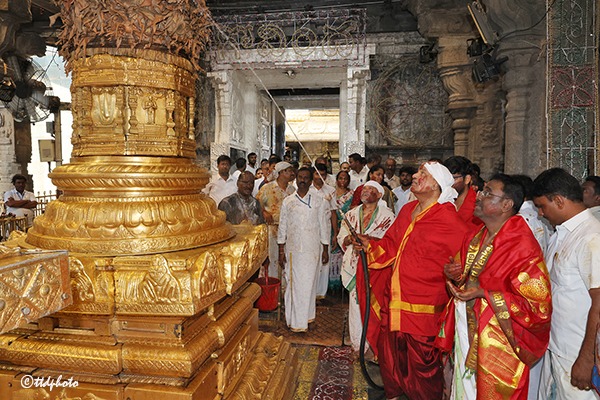 KOIL-ALWAR-TIRUMANJANAM-INSIDE-SRIVARI-TEMPLE1
