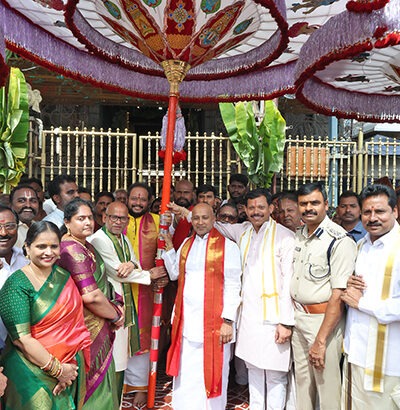 PRESENTATION-OF-UMBRELLAS-IN-TIRUMALA