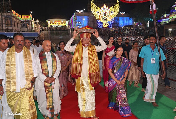 PRESENTATION-OF-VASTRAM-BY-AP-CM7