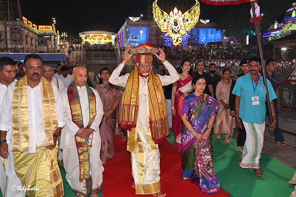 PRESENTATION-OF-VASTRAM-BY-AP-CM7