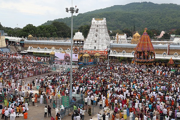 RATHOTSAVAM-CROWD-1