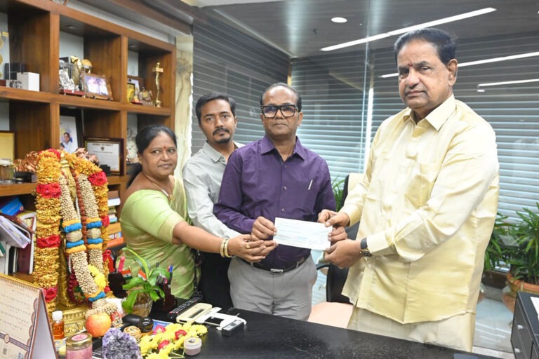 DONATION-OF-RS-ONE-CRORE-TO-TTD