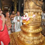 VICE-PRESIDENT-OF-INDIA-OFFERED-PRAYERS-IN-SRI-PAT4